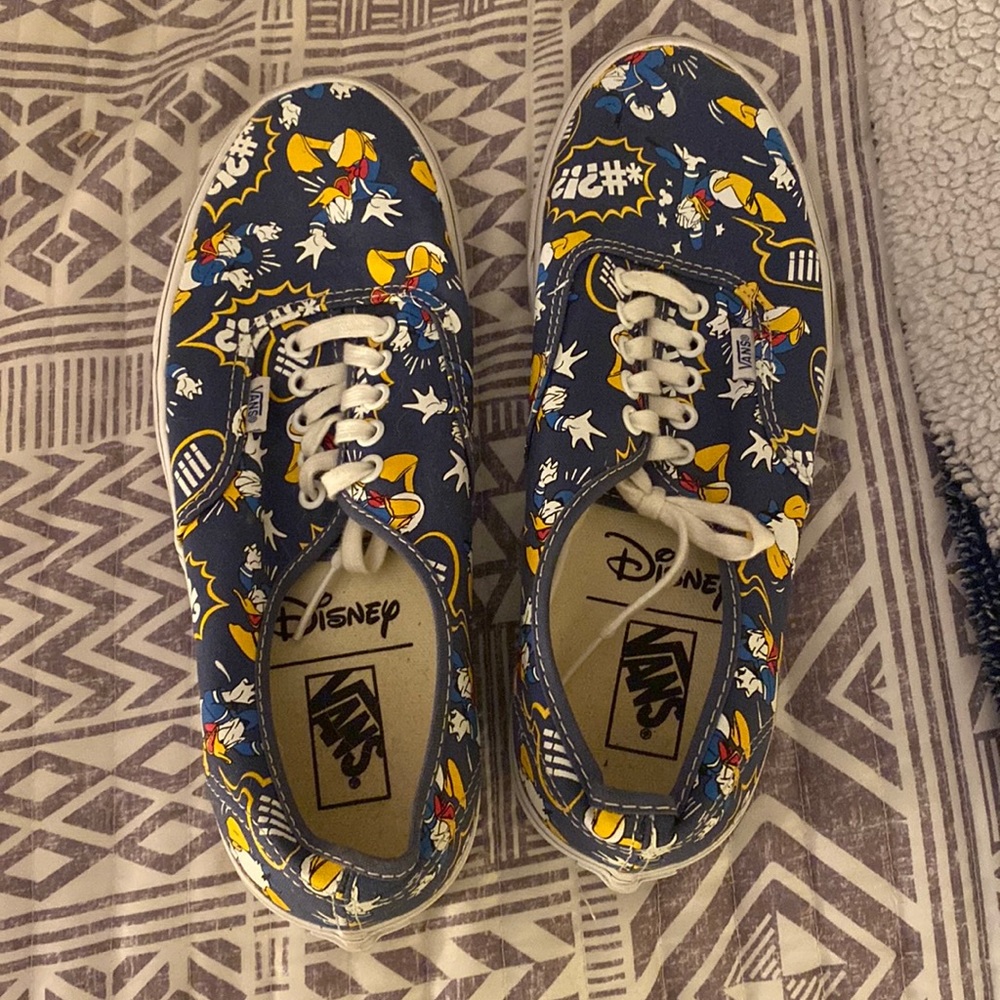 Mens Donald Duck Vans!!